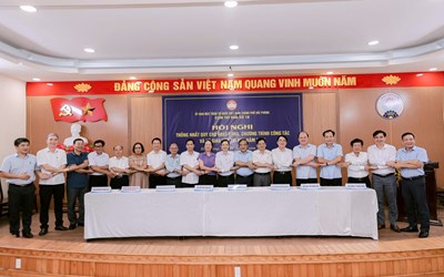 Cụm thi đua số 18 Ủy ban MTTQ Việt Nam thành phố tổ chức Hội nghị thống nhất quy chế hoạt động, chương trình công tác và ký giao ước thi đua